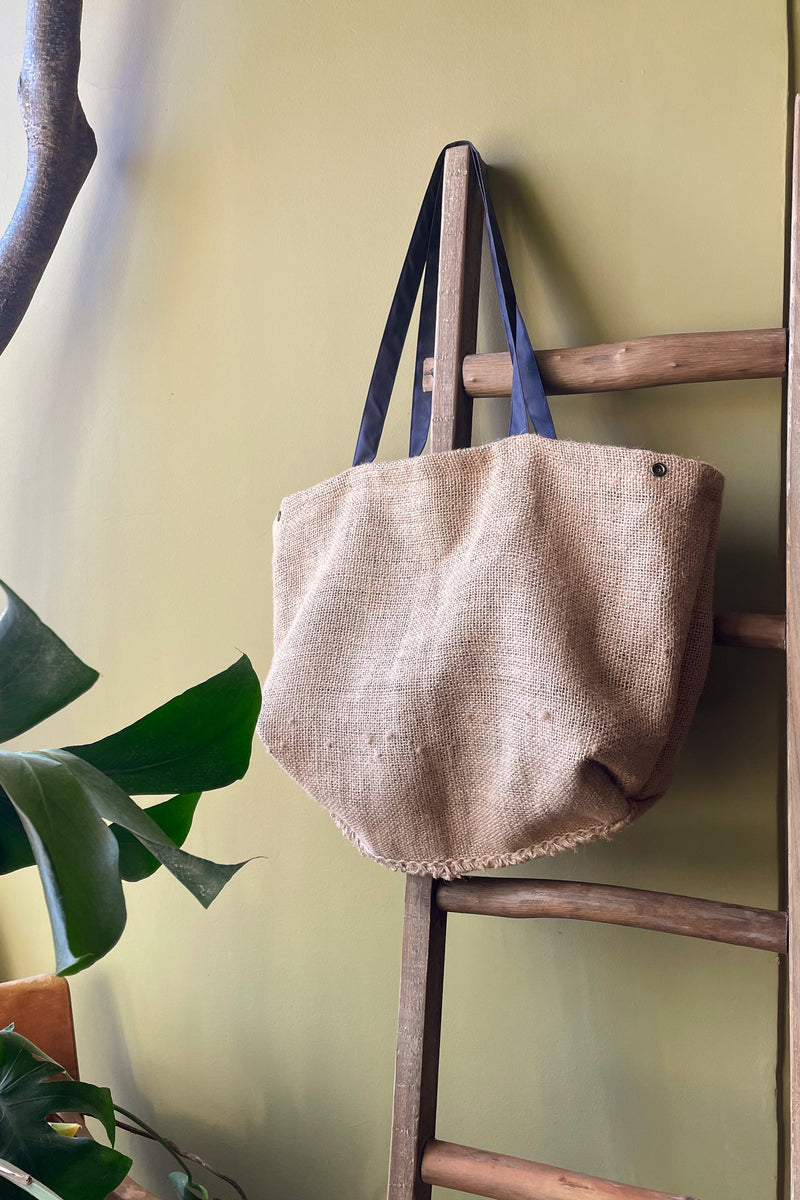 The Ultimate Utility Tote - Premium 002