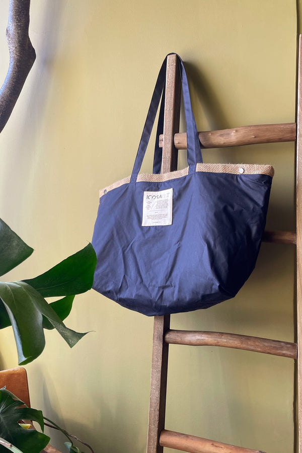 The Ultimate Utility Tote - Premium 002